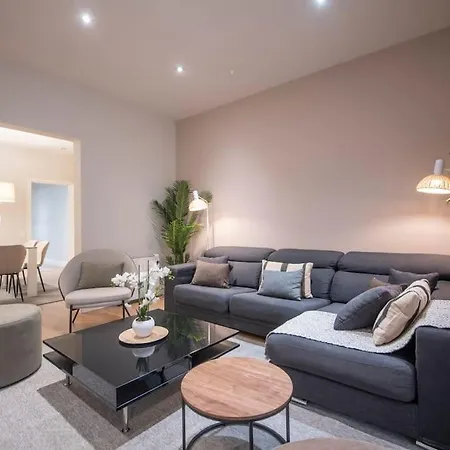 Three Bedroom In Paseo De Gracia *