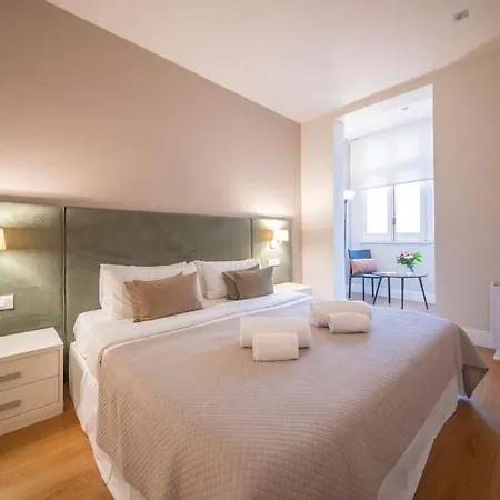 Three Bedroom In Paseo De Gracia Apartment Barcelona
